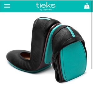 NWT and Box Matte Black Tieks